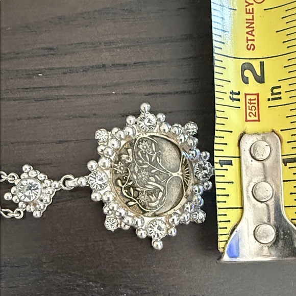 VSA EVITA CLOISTER TREE OF LIFE WITH PEARL BEADED NECKLACE - NWT - Picture 10 of 10